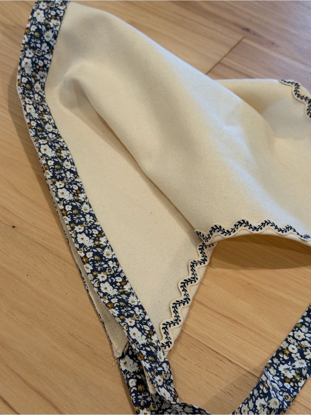 Cottagecore Wool Hair Scarf Bandana - Picture 7 of 7